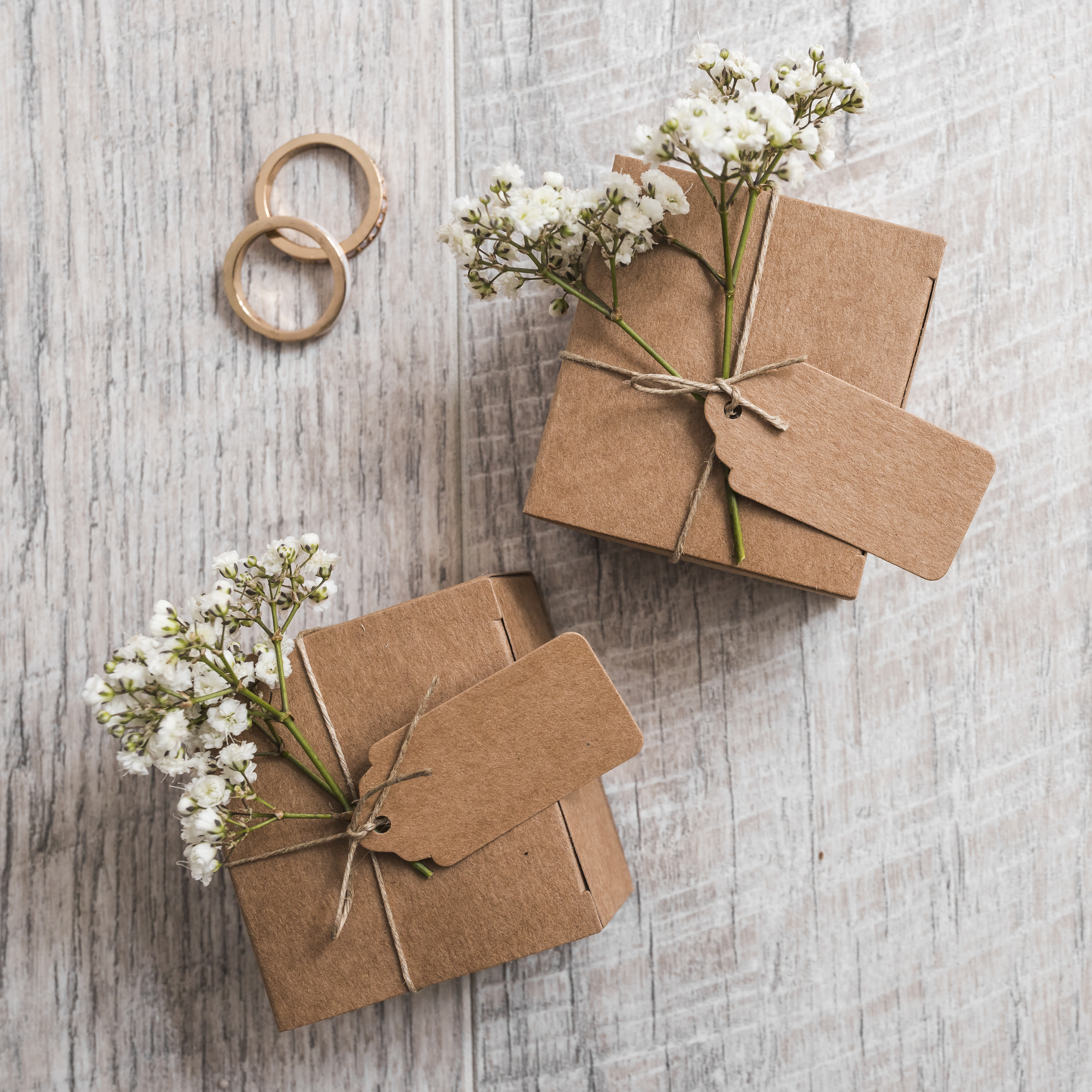 weeding-rings-with-cardboard-boxes-wooden-plank