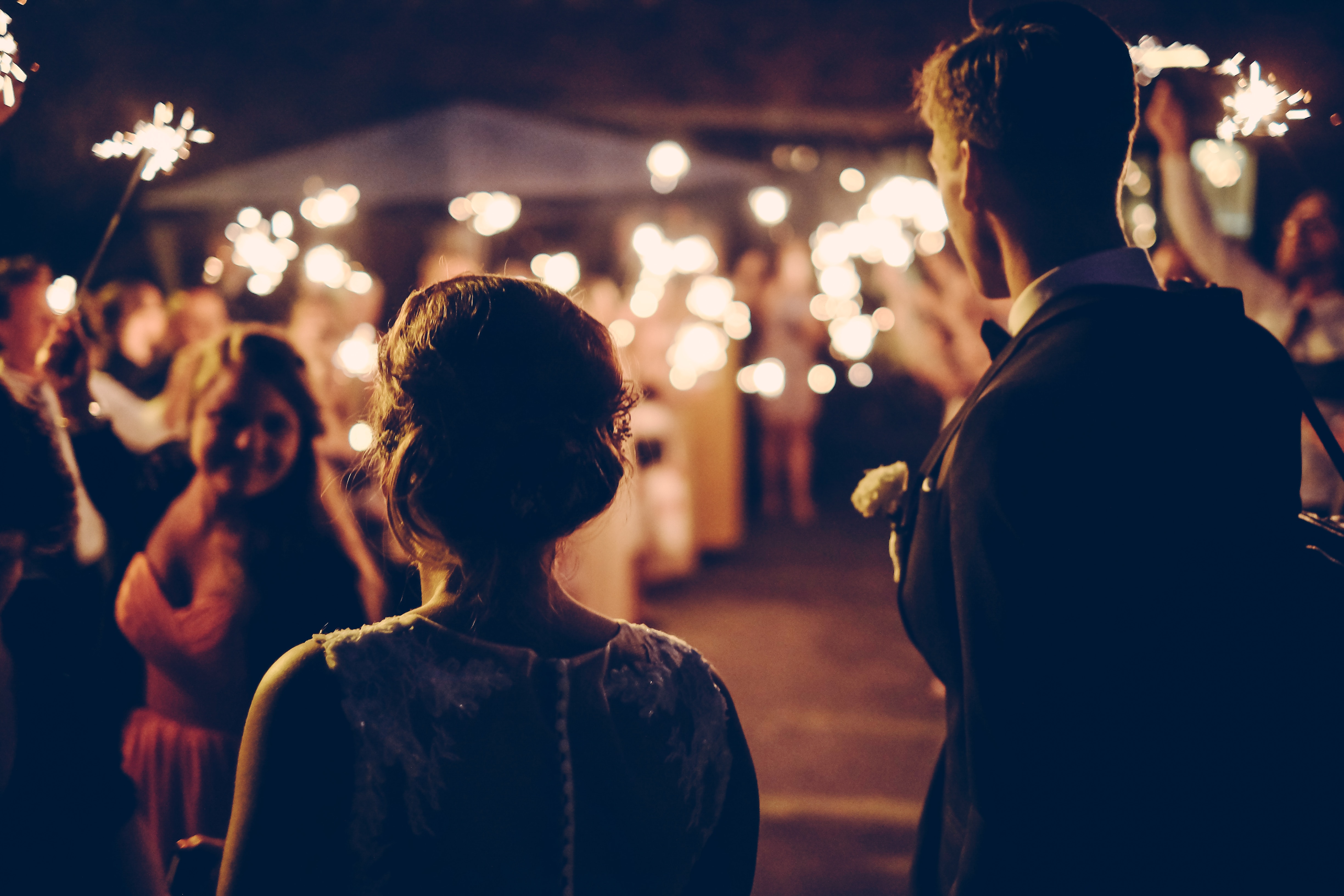 Tips Pernikahan: Panduan Menyebarkan Undangan Intimate Wedding